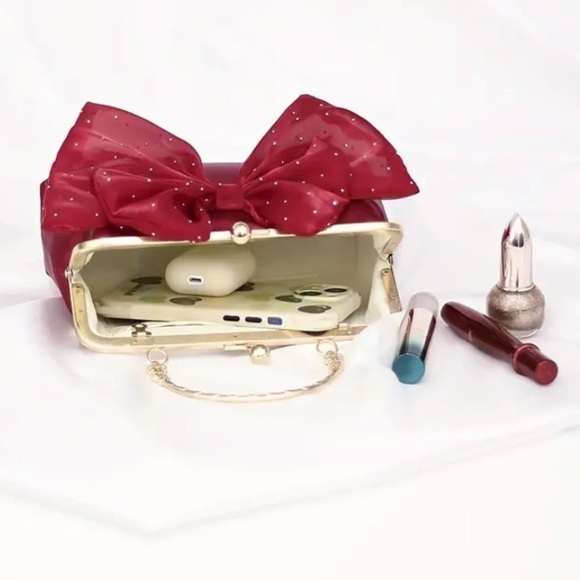 NWT Burgundy Satin Bowknot Rhinestone Elegant Evening Bag - Picture 4 of 5